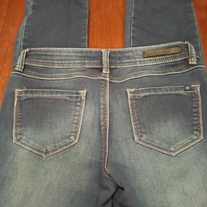 18:05 - Instant Vintage Skinny Jeans